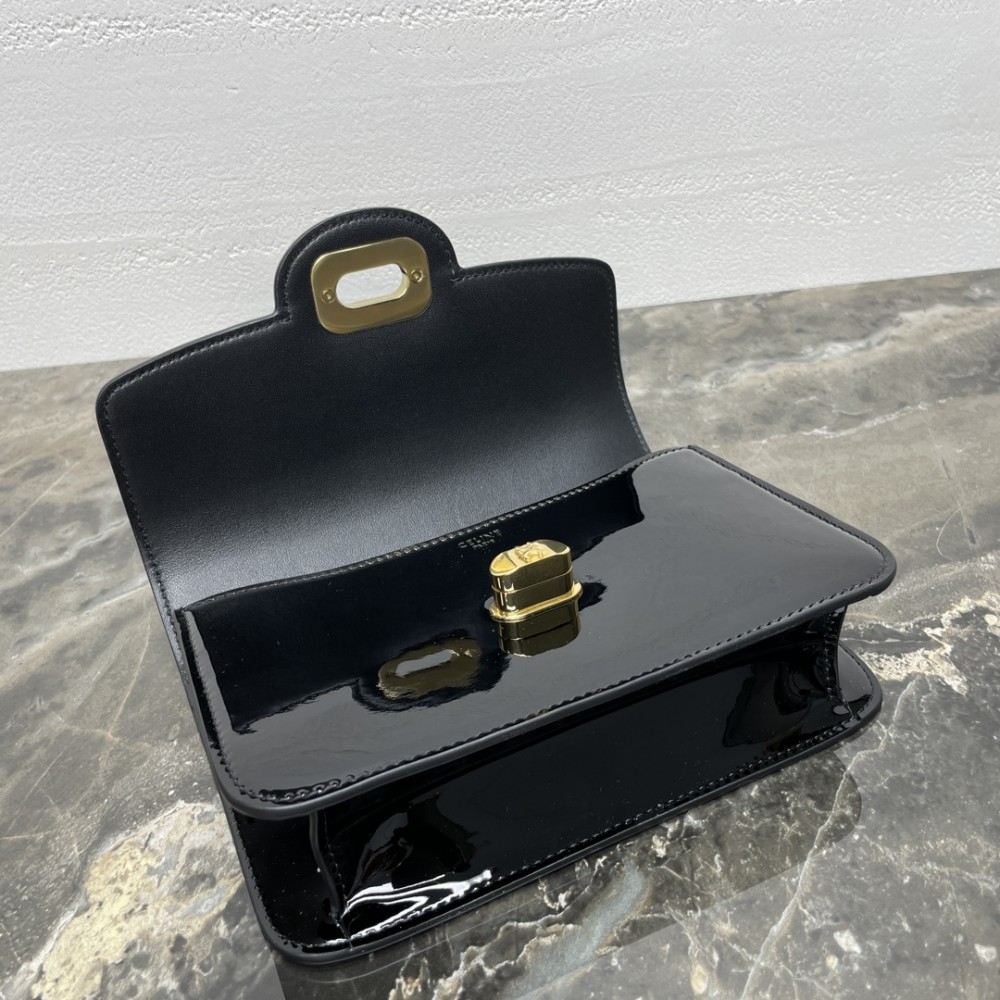 CELINE classic black underarm bag CELINE classic black underarm bag
