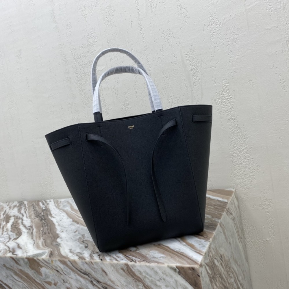 CELINE TRIOMPHE series catfish bag (navy blue) CELINE TRIOMPHE series catfish bag (navy blue)