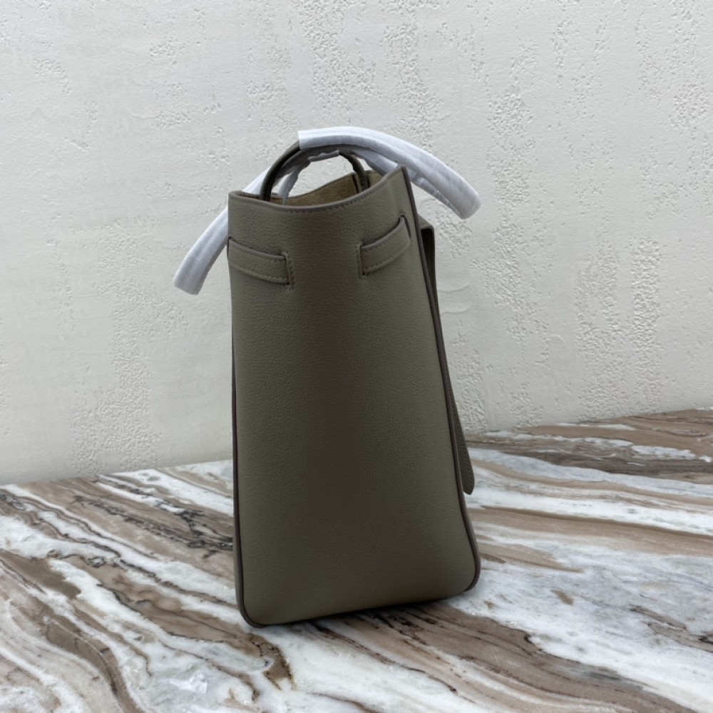 CELINE TRIOMPHE series catfish bag (green brown) CELINE TRIOMPHE series catfish bag (green brown)