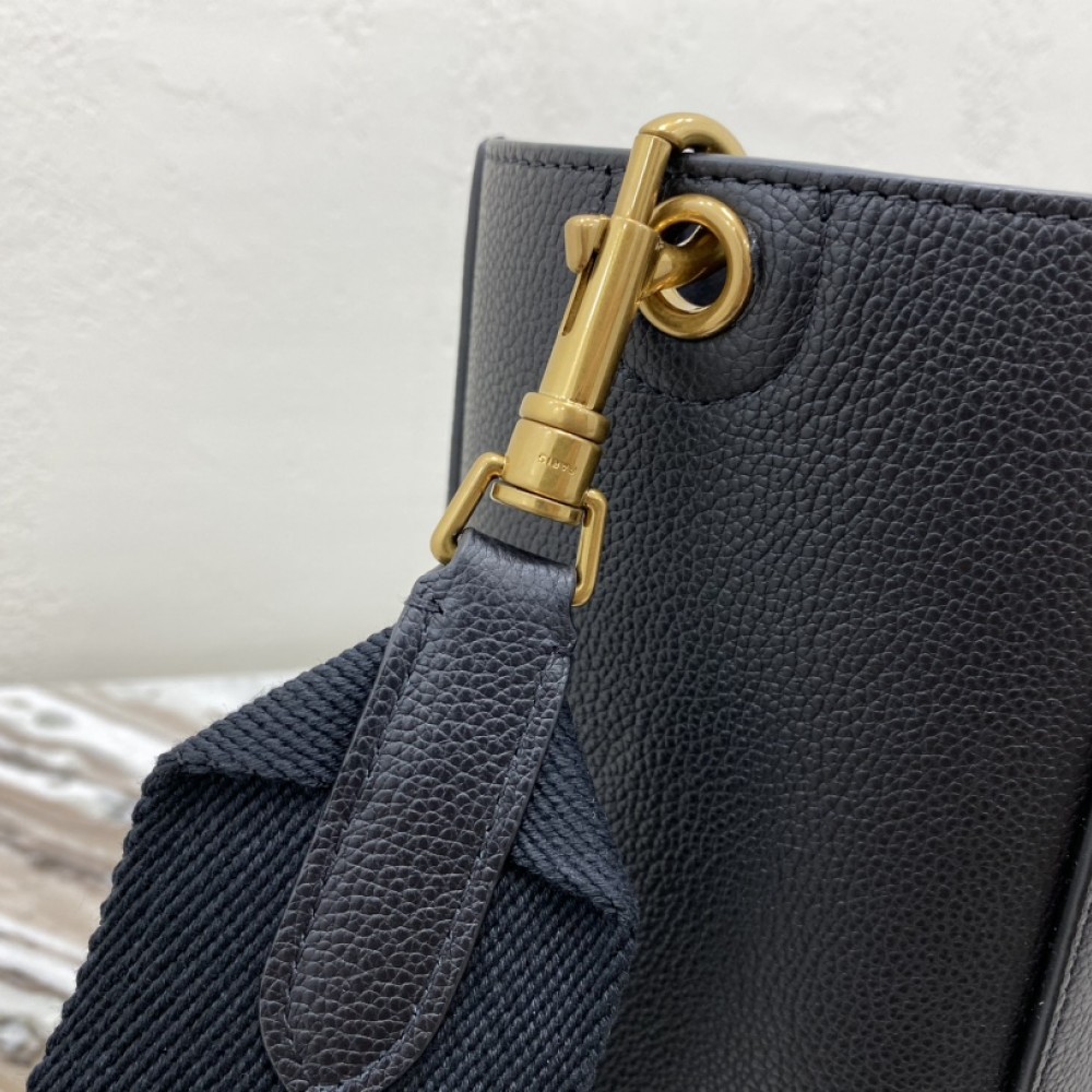 Celine simple deep black crossbody bag Celine simple deep black crossbody bag