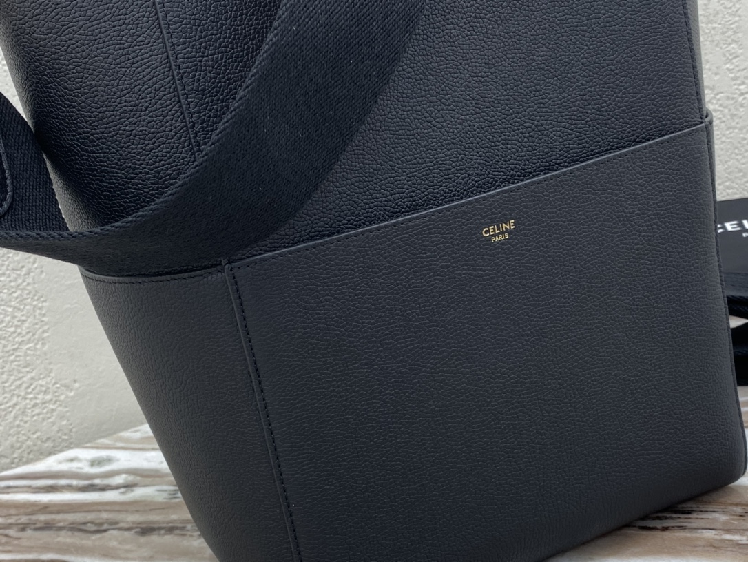 Celine Simple Large Deep Black Crossbody Bag Celine Simple Large Deep Black Crossbody Bag