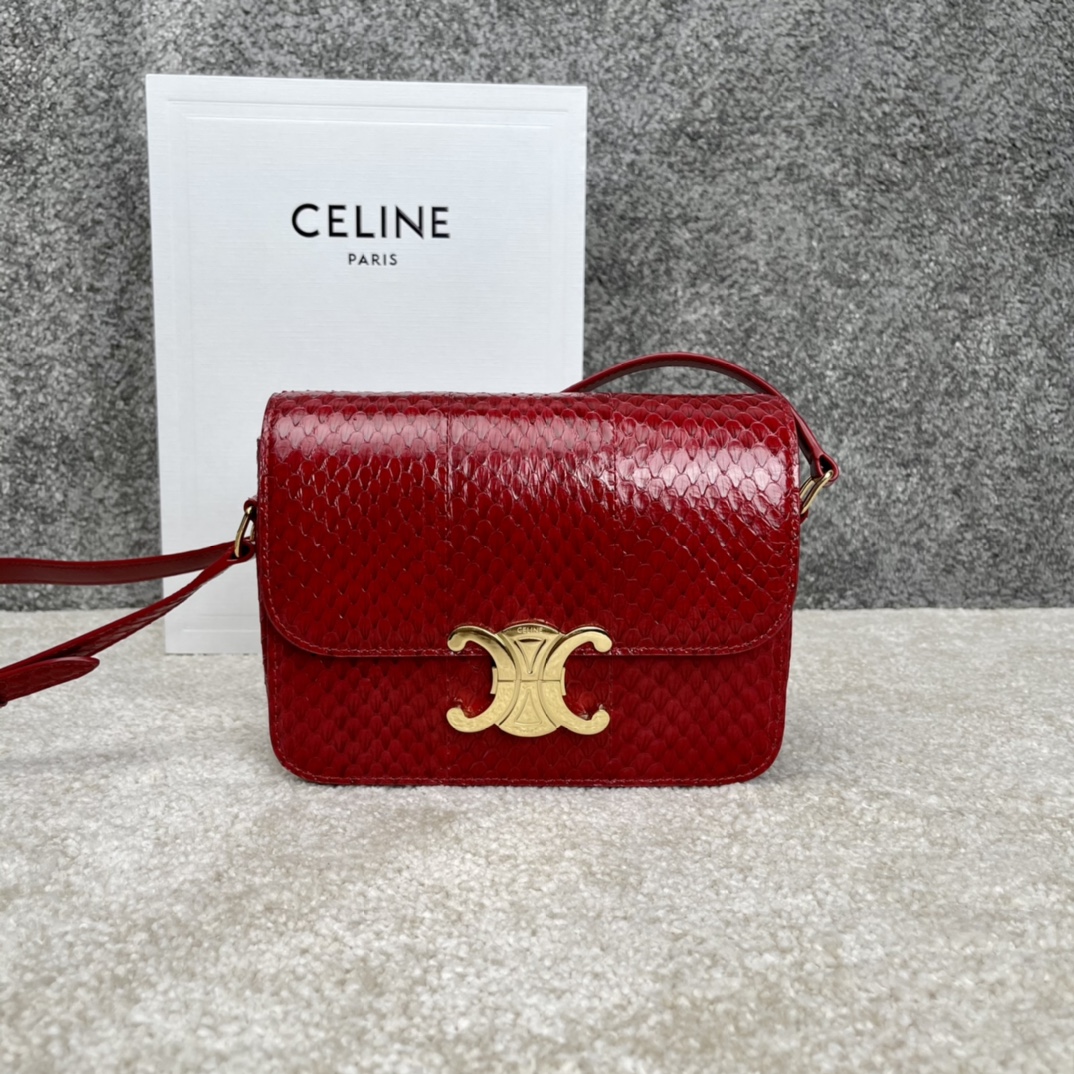 CELINE TRIOMPHE series red snake print shoulder bag CELINE TRIOMPHE series red snake print shoulder bag