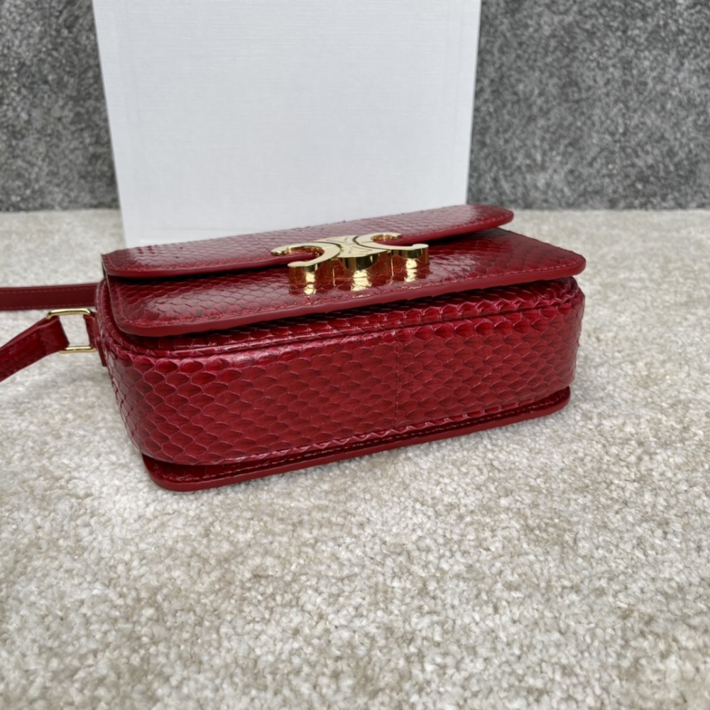 CELINE TRIOMPHE series red snake print shoulder bag CELINE TRIOMPHE series red snake print shoulder bag