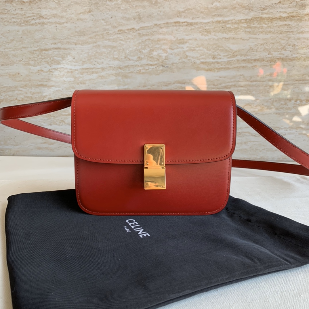 CELINE TRIOMPHE series red snake print shoulder bag CELINE TRIOMPHE series red snake print shoulder bag