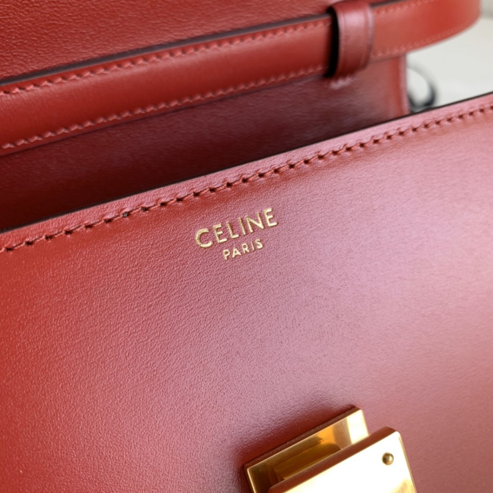 CELINE TRIOMPHE series red snake print shoulder bag CELINE TRIOMPHE series red snake print shoulder bag