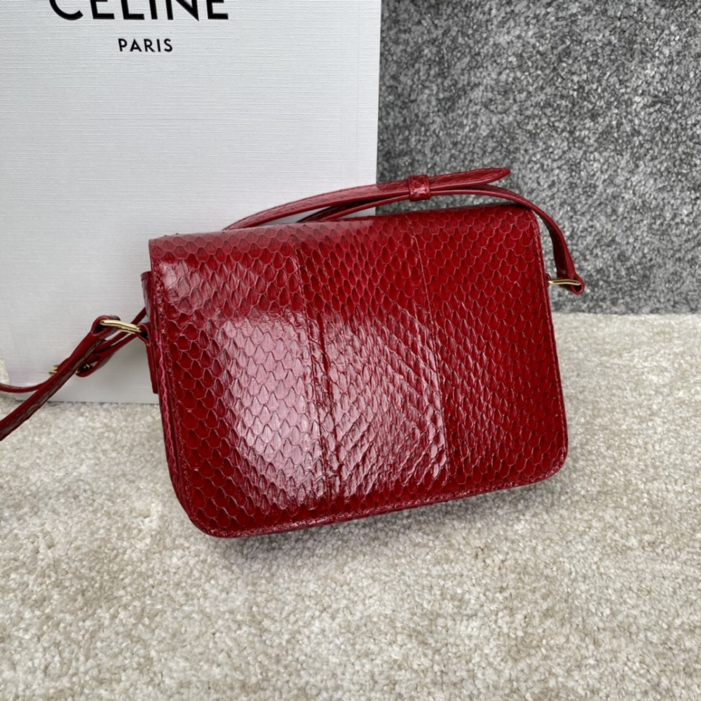 CELINE TRIOMPHE series red snake print shoulder bag CELINE TRIOMPHE series red snake print shoulder bag