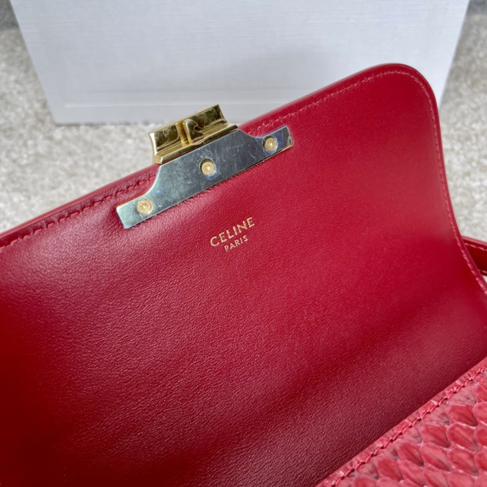 CELINE TRIOMPHE series red snake print shoulder bag CELINE TRIOMPHE series red snake print shoulder bag