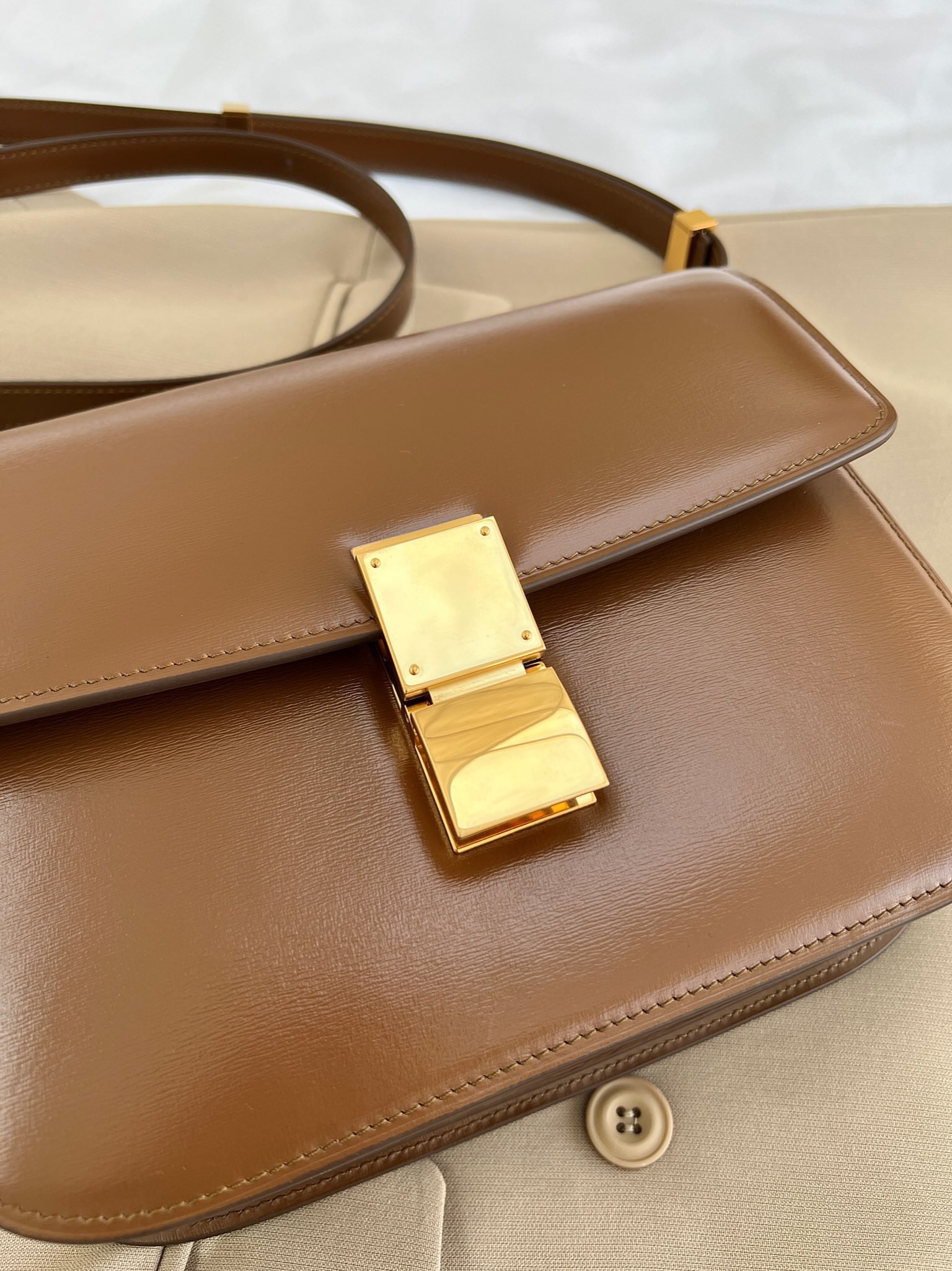 CELINE TRIOMPHE series golden brown shoulder crossbody bag CELINE TRIOMPHE series golden brown shoulder crossbody bag