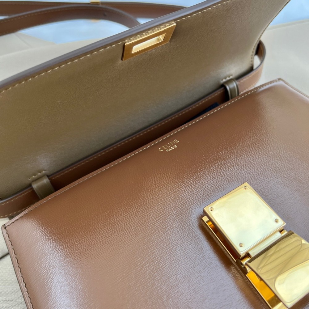 CELINE TRIOMPHE series golden brown shoulder crossbody bag CELINE TRIOMPHE series golden brown shoulder crossbody bag