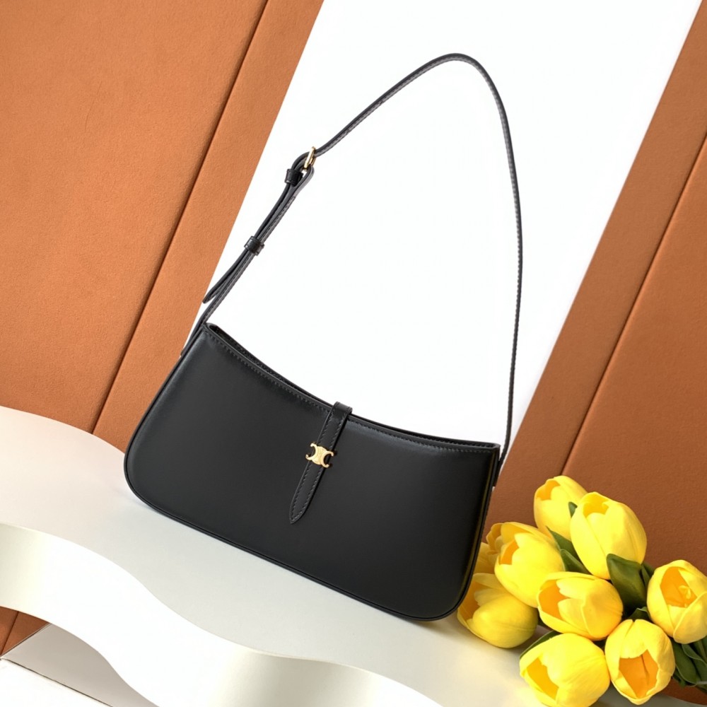 CELINE TRIOMPHE series black underarm bag CELINE TRIOMPHE series black underarm bag