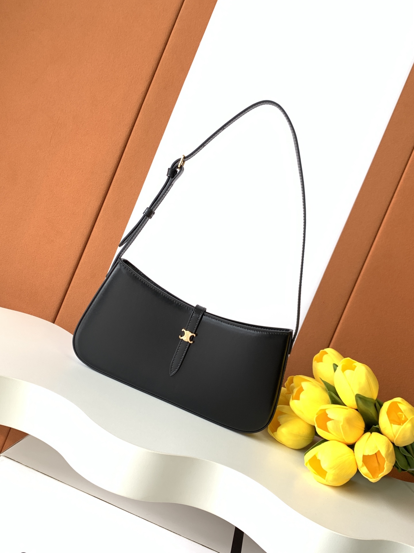 CELINE TRIOMPHE series black underarm bag CELINE TRIOMPHE series black underarm bag
