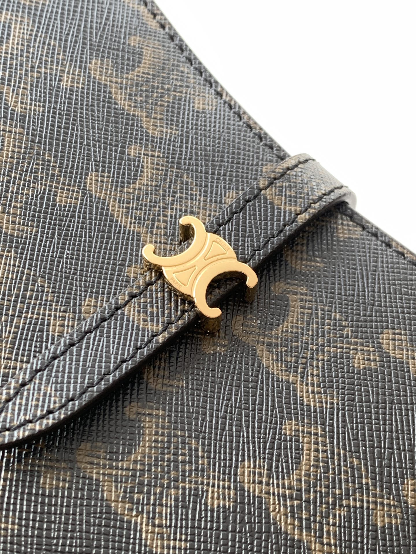 CELINE TRIOMPHE series patterned black underarm bag CELINE TRIOMPHE series patterned black underarm bag