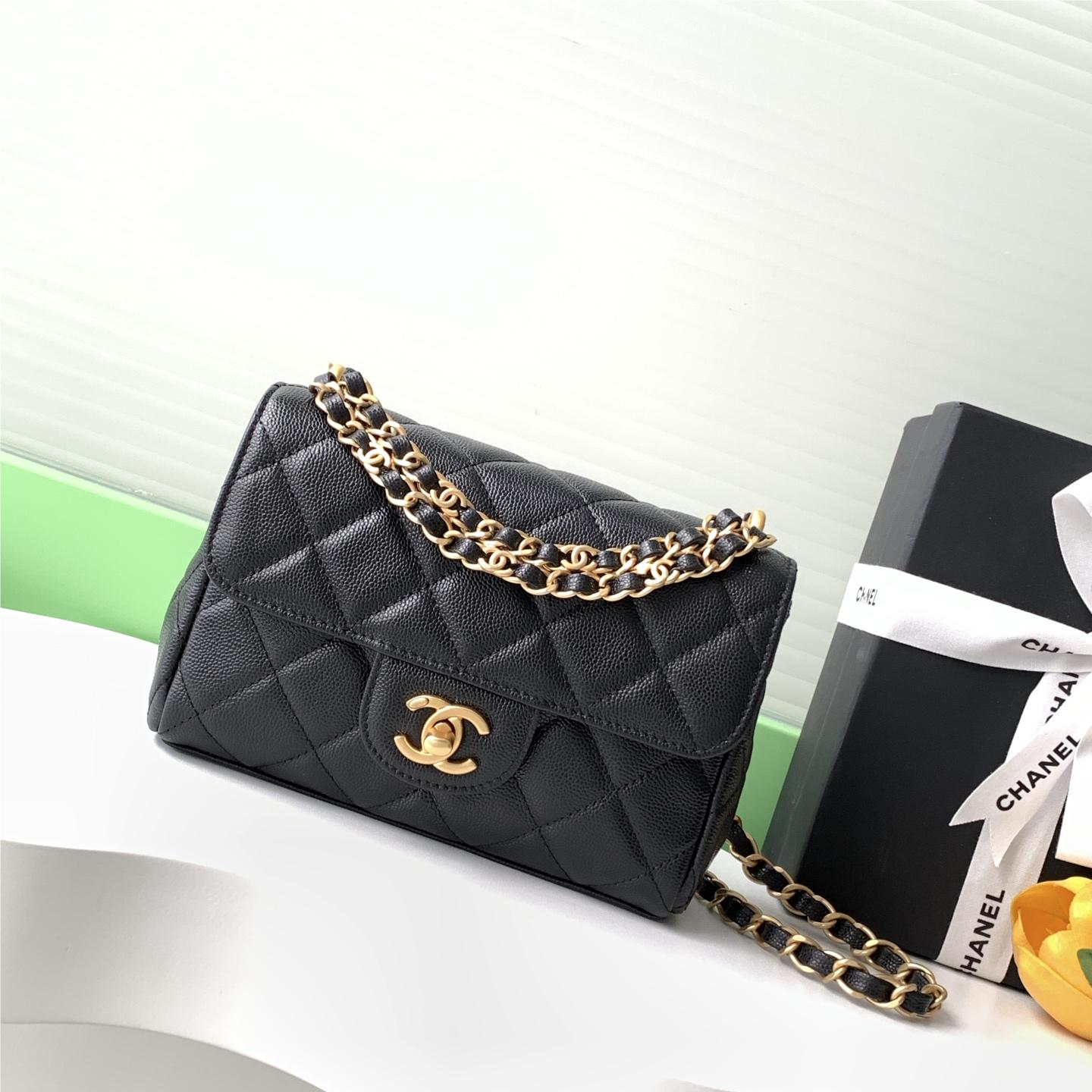 Chanel classic CF series bright black lambskin gold hardware chain bag Chanel classic CF series bright black lambskin gold hardware chain bag