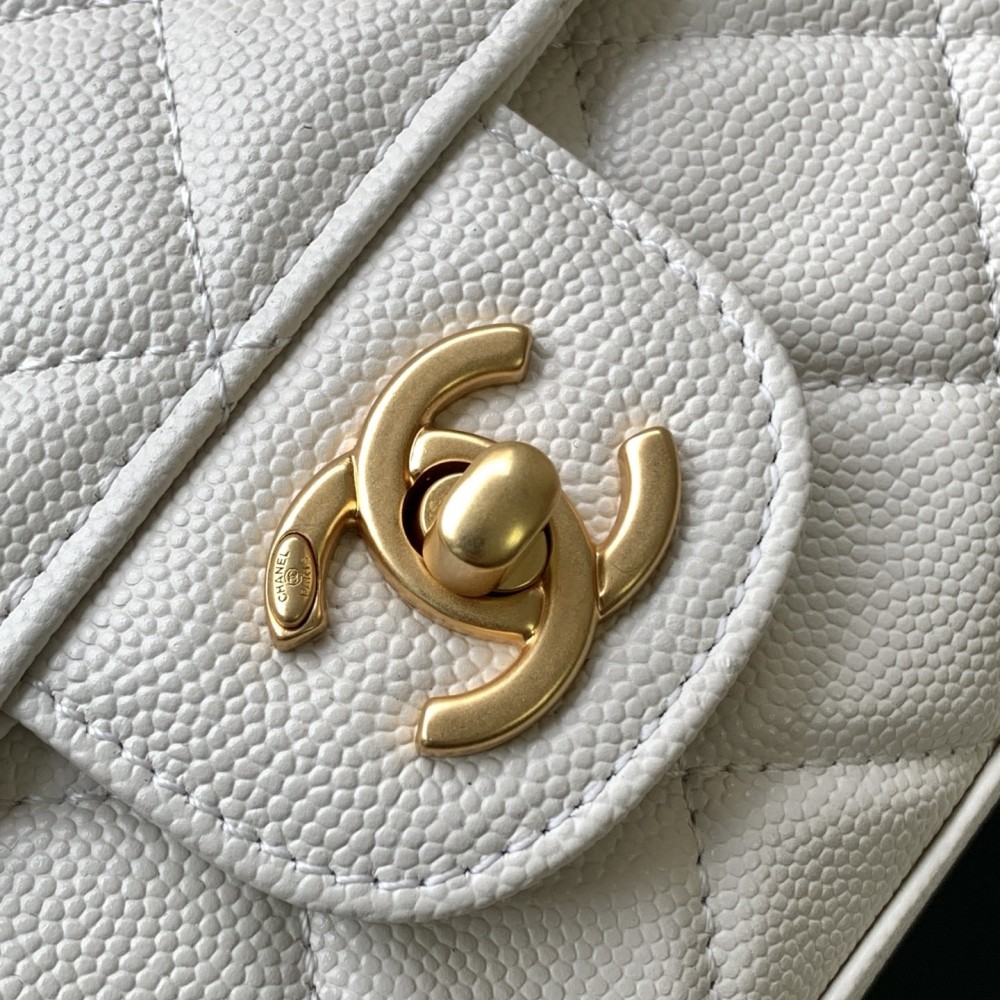 Chanel classic CF series bright white lambskin gold hardware chain bag Chanel classic CF series bright white lambskin gold hardware chain bag