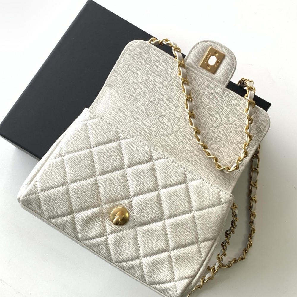 Chanel classic CF series bright white lambskin gold hardware chain bag Chanel classic CF series bright white lambskin gold hardware chain bag
