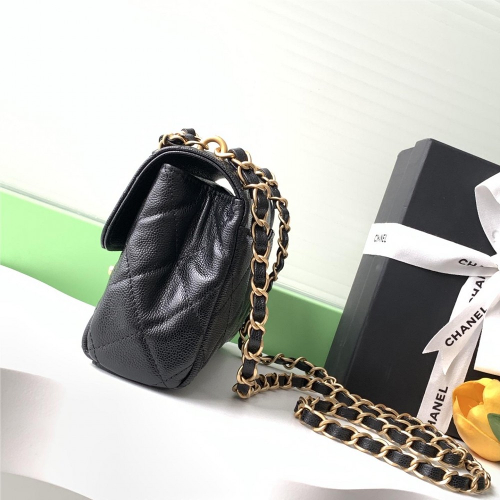 Chanel classic CF series bright black lambskin gold hardware chain bag Chanel classic CF series bright black lambskin gold hardware chain bag