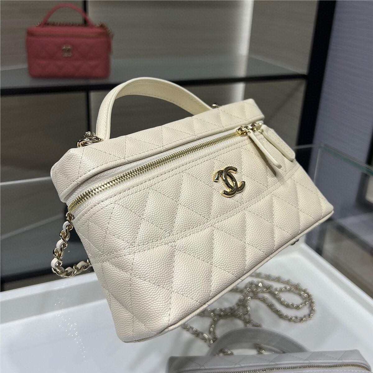 Chanel Pure White Grained Leather 25C Handbag Chanel Pure White Grained Leather 25C Handbag