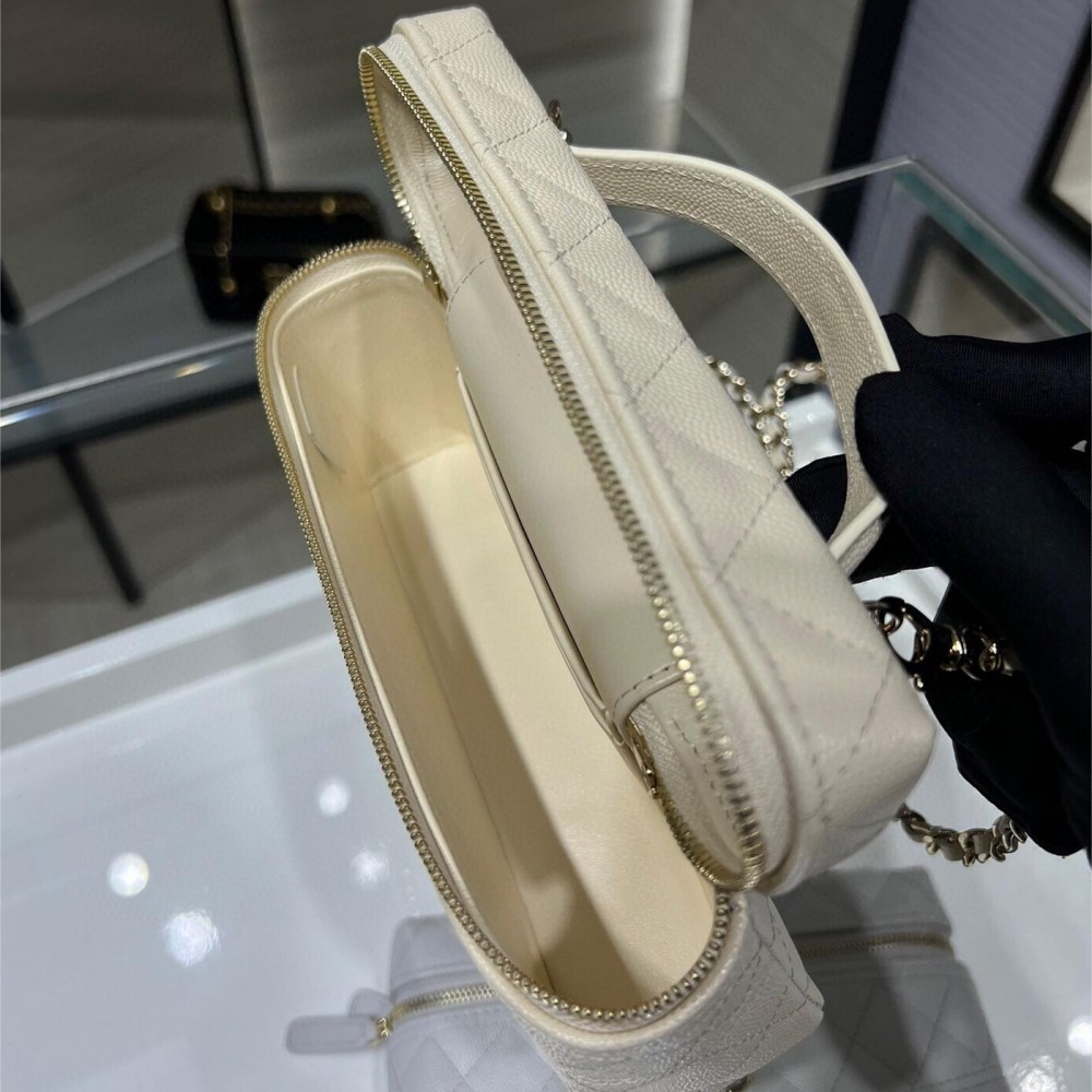 Chanel Pure White Grained Leather 25C Handbag Chanel Pure White Grained Leather 25C Handbag