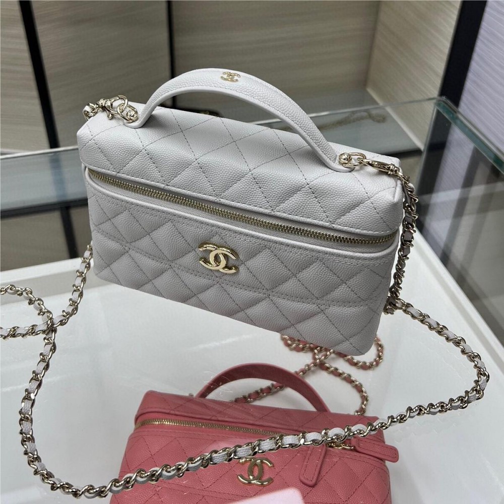 Chanel 25C Bag in Shiny Silver Grained Leather Chanel 25C Bag in Shiny Silver Grained Leather