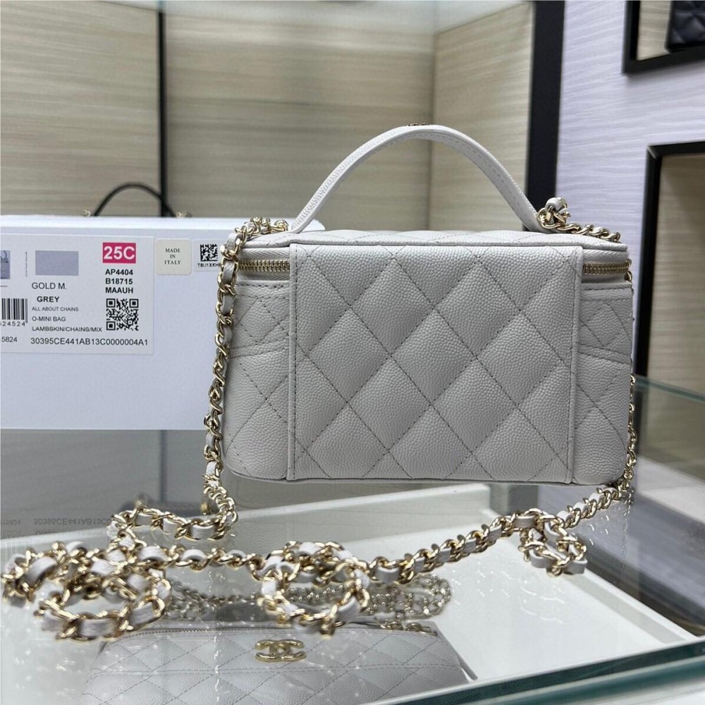 Chanel Double C Metal Chain Diamond Check White Frosted Texture Bag Chanel Double C Metal Chain Diamond Check White Frosted Texture Bag