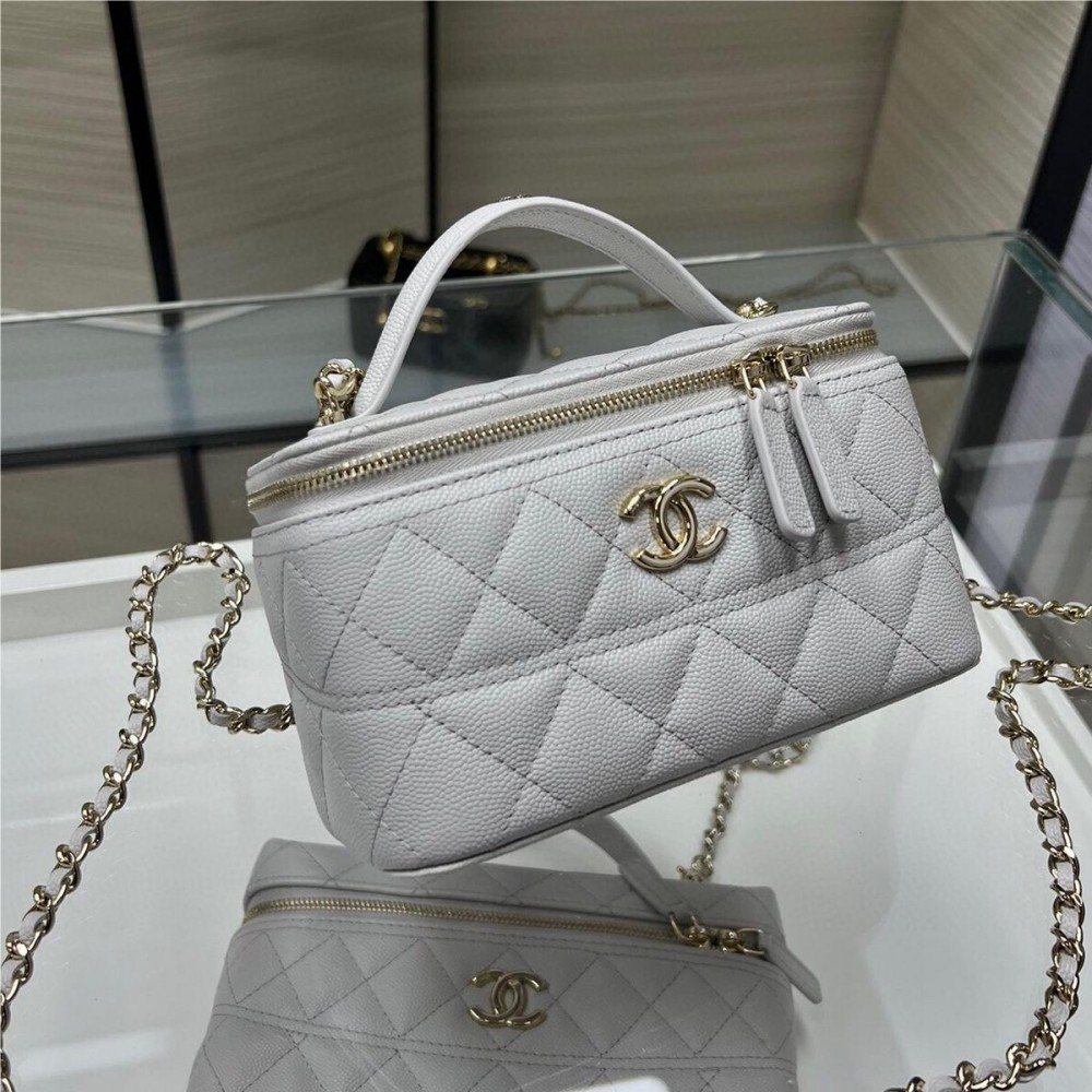 Chanel Double C Metal Chain Diamond Check White Frosted Texture Bag Chanel Double C Metal Chain Diamond Check White Frosted Texture Bag