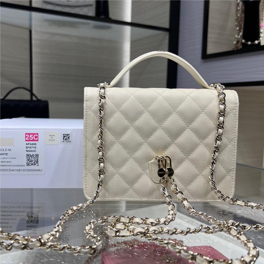 Chanel Double C Metal Chain Diamond Check White Frosted Texture Bag Chanel Double C Metal Chain Diamond Check White Frosted Texture Bag