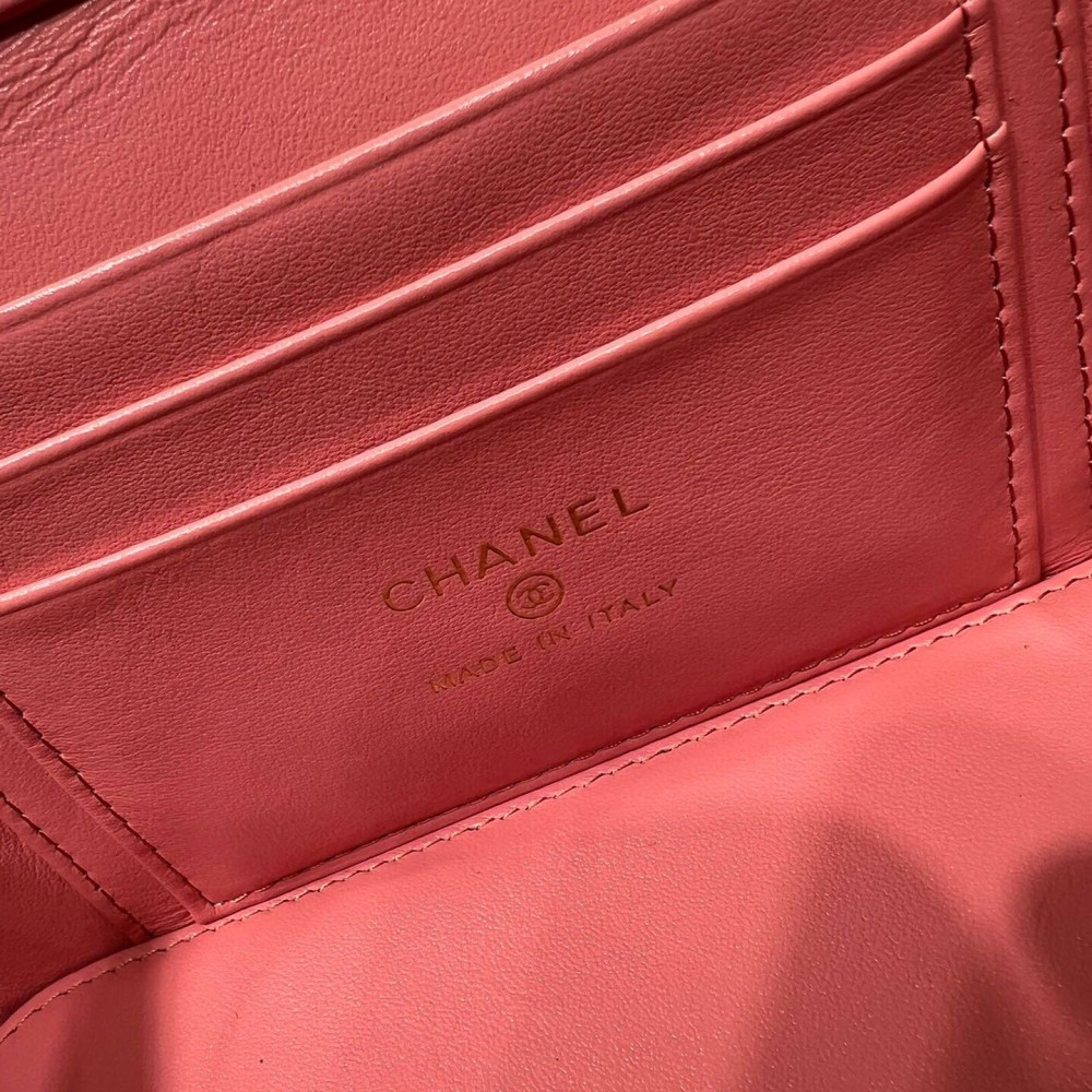 Chanel Double C Metal Chain Diamond Check Pink Frosted Texture Bag Chanel Double C Metal Chain Diamond Check Pink Frosted Texture Bag