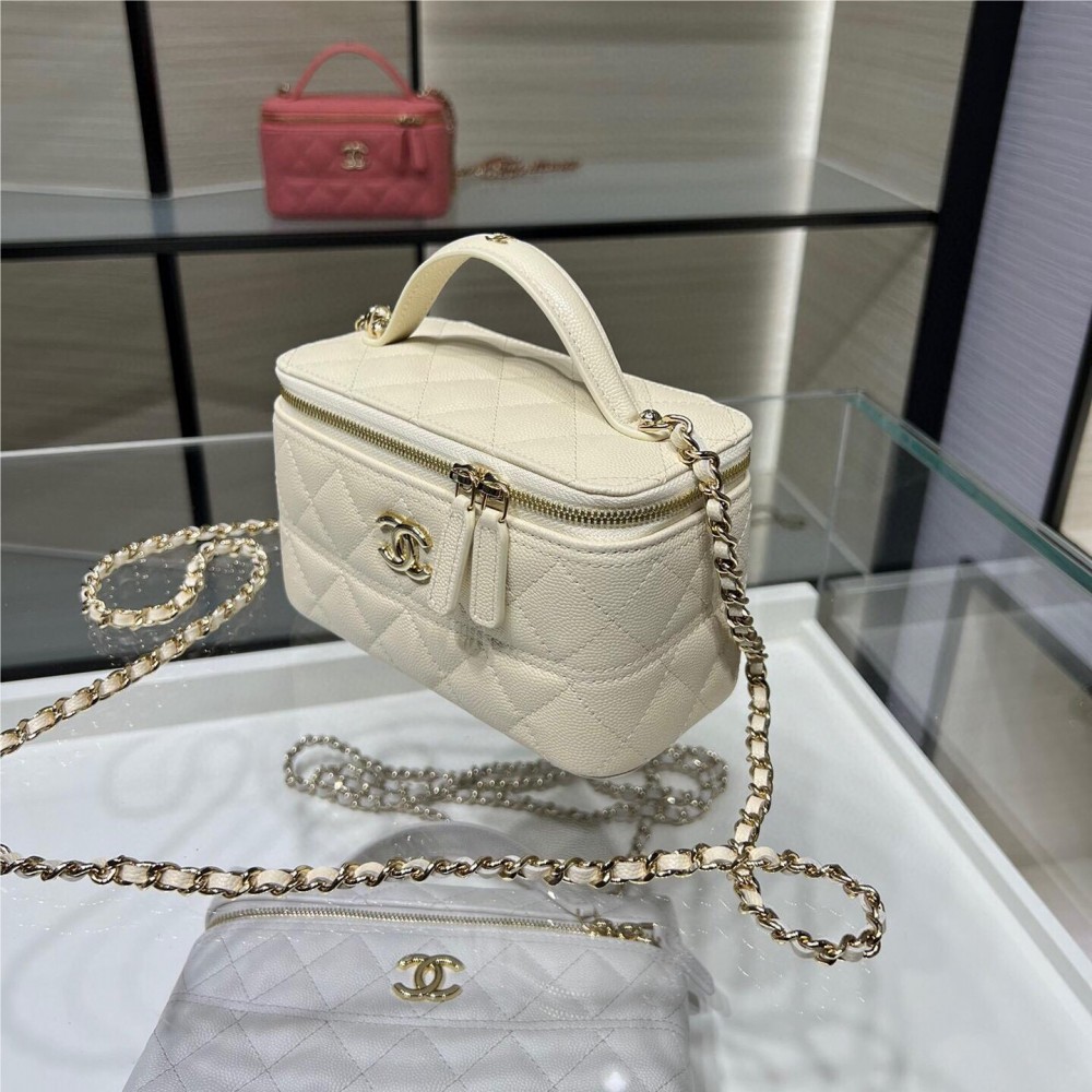 Chanel Double C Metal Chain Diamond Grid Ivory Matte Textured Bag Chanel Double C Metal Chain Diamond Grid Ivory Matte Textured Bag