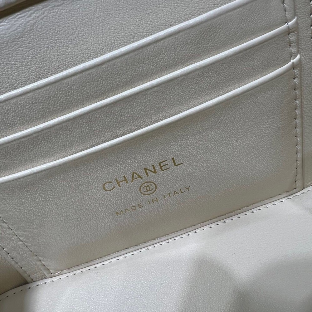 Chanel Double C Metal Chain Diamond Grid Ivory Matte Textured Bag Chanel Double C Metal Chain Diamond Grid Ivory Matte Textured Bag