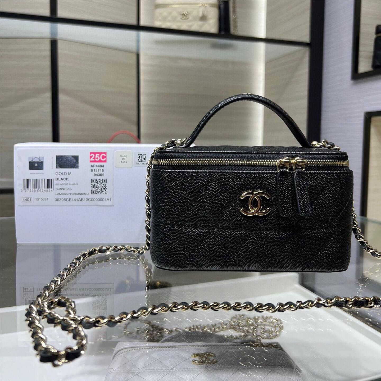 Chanel Double C Metal Chain Diamond Pattern Pure Black Matte Texture Bag Chanel Double C Metal Chain Diamond Pattern Pure Black Matte Texture Bag