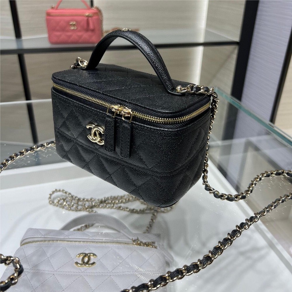 Chanel Double C Metal Chain Diamond Pattern Pure Black Matte Texture Bag Chanel Double C Metal Chain Diamond Pattern Pure Black Matte Texture Bag