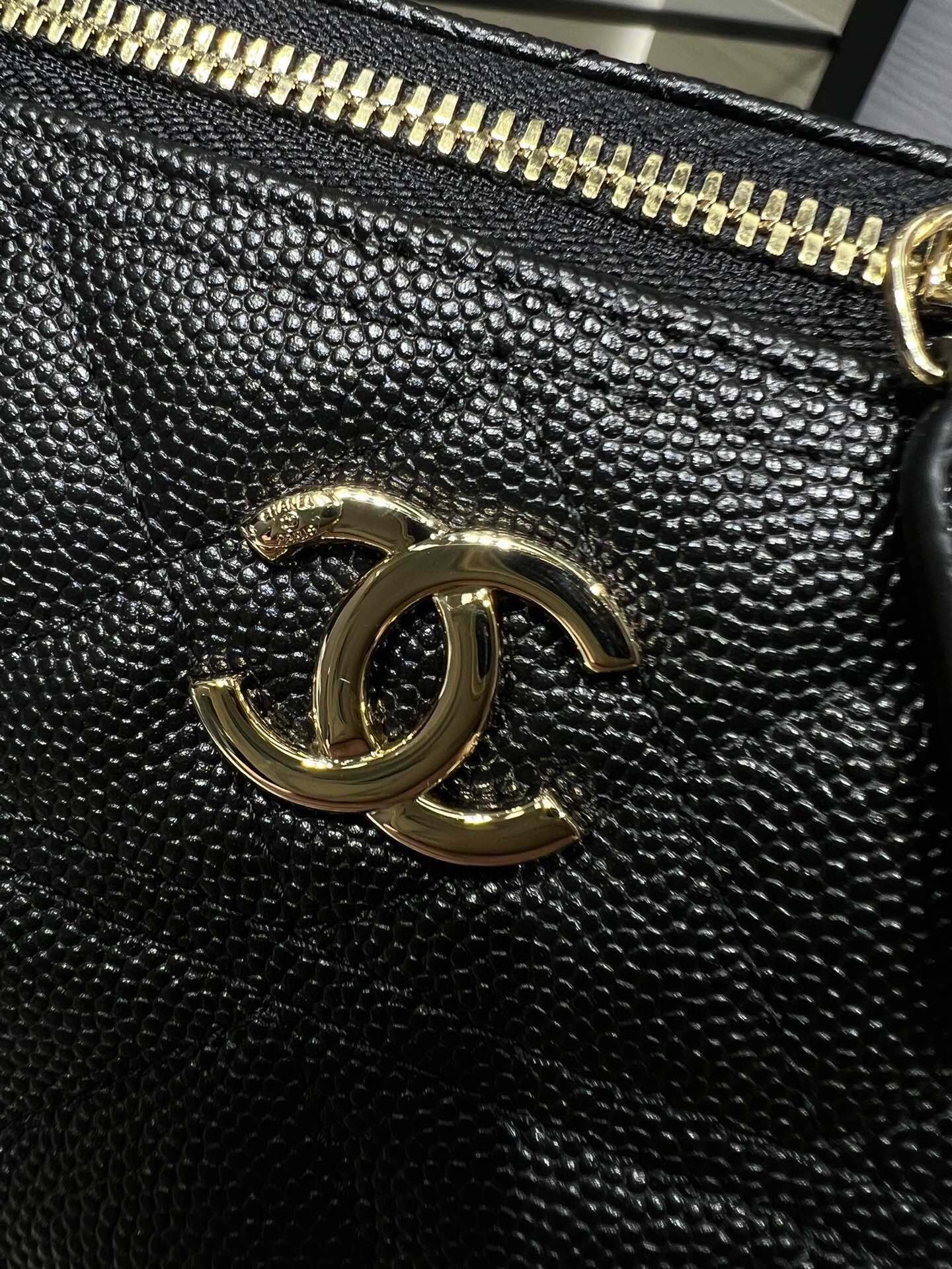 Chanel Double C Metal Chain Diamond Pattern Pure Black Matte Texture Bag Chanel Double C Metal Chain Diamond Pattern Pure Black Matte Texture Bag