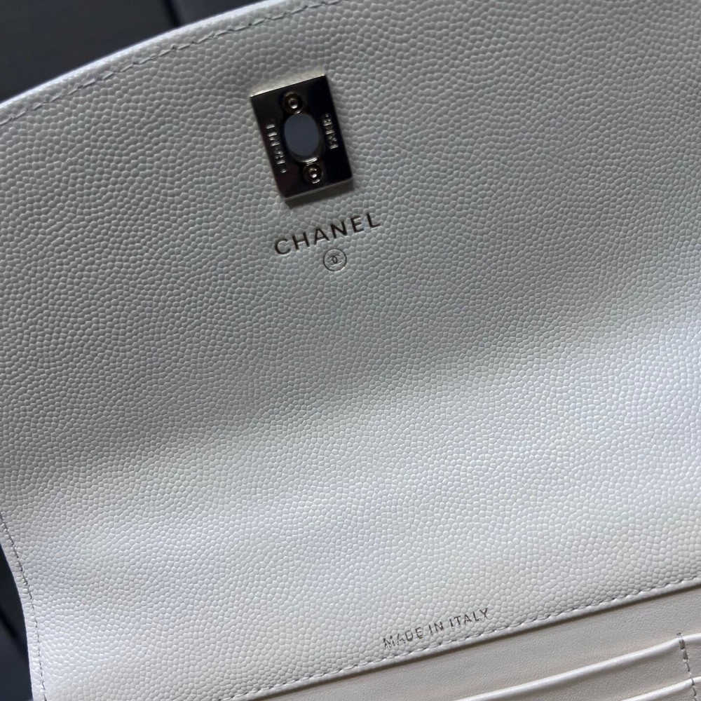 Chanel Double C Metal Chain Diamond Check White Frosted Texture Bag Chanel Double C Metal Chain Diamond Check White Frosted Texture Bag