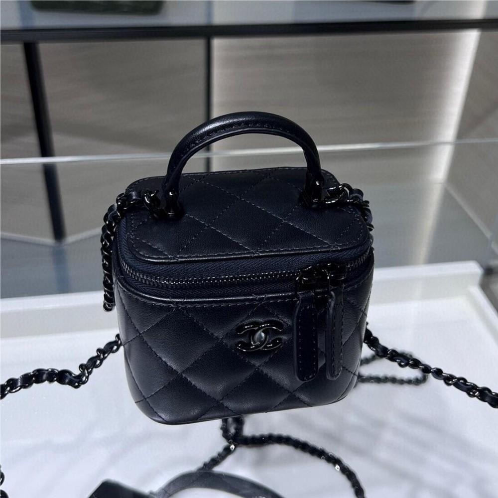 Chanel Double C Metal Chain Deep Black Quilted Tote Chanel Double C Metal Chain Deep Black Quilted Tote