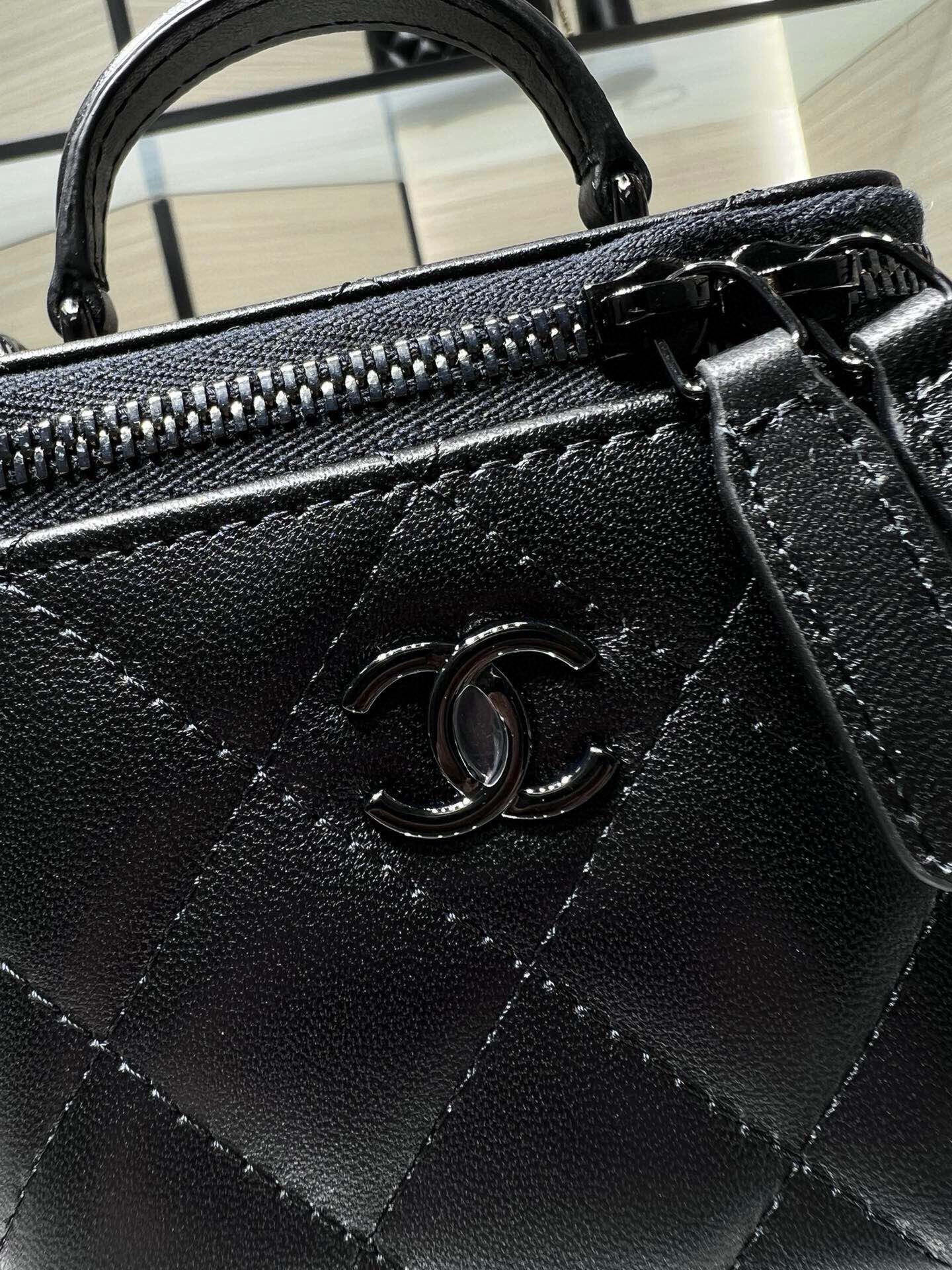 Chanel Double C Metal Chain Deep Black Quilted Tote Chanel Double C Metal Chain Deep Black Quilted Tote