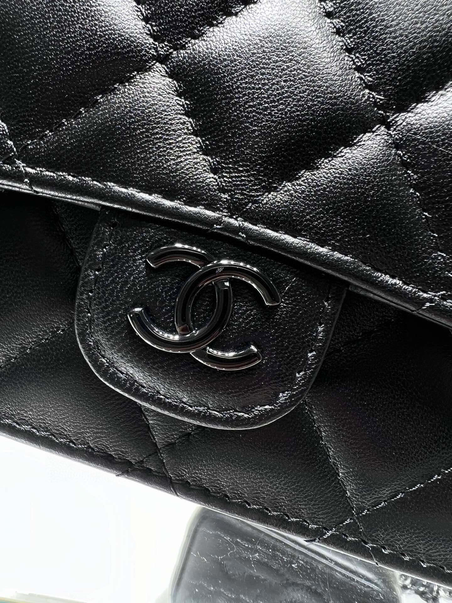 Chanel Double C Metal Chain Classic Elegant Black Quilted Handbag Chanel Double C Metal Chain Classic Elegant Black Quilted Handbag