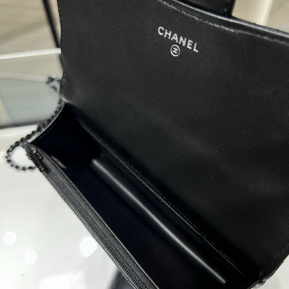 Chanel Double C Metal Chain Classic Elegant Black Quilted Handbag Chanel Double C Metal Chain Classic Elegant Black Quilted Handbag
