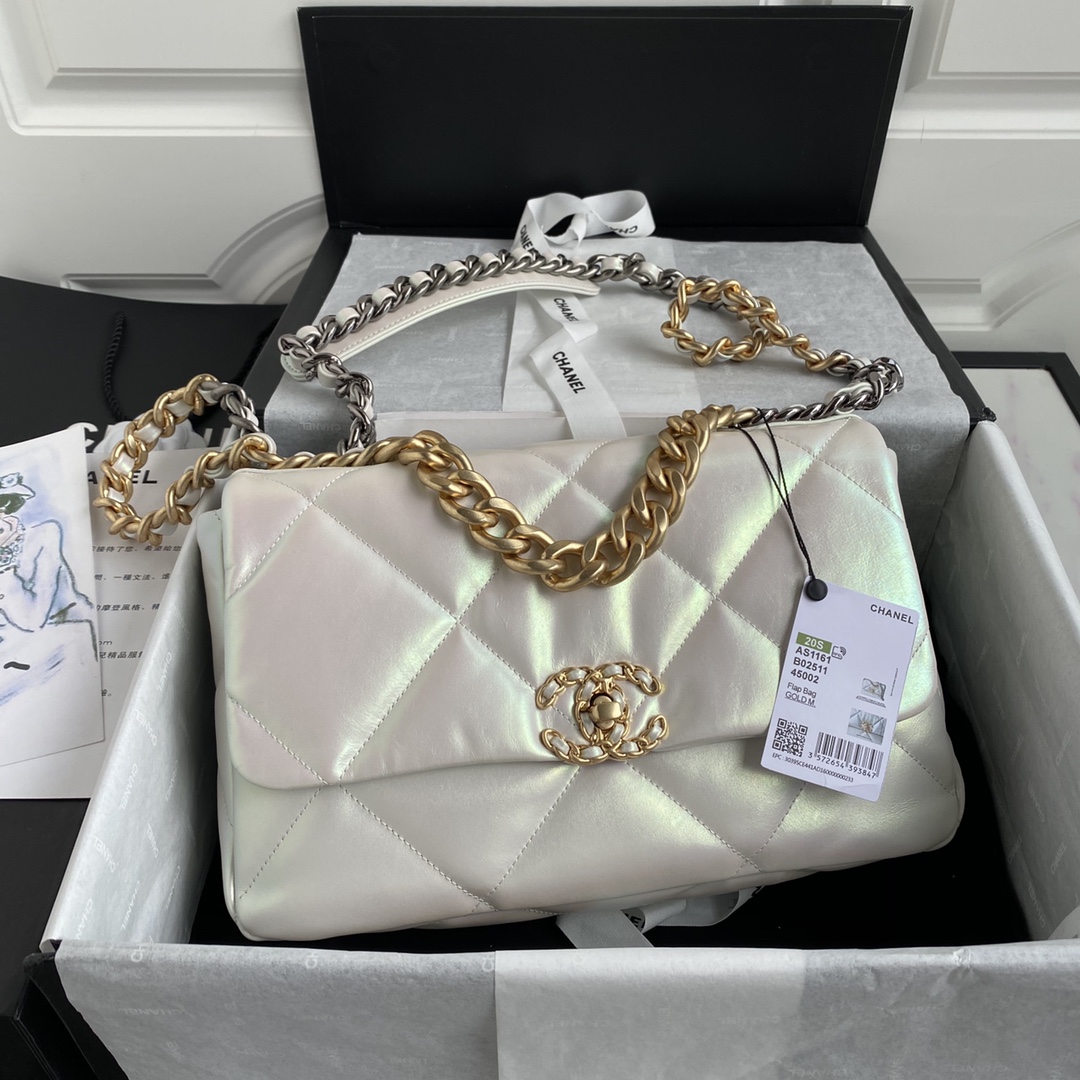Chanel Double C Metal Chain Classic Shiny Silver Quilted Flap Bag Chanel Double C Metal Chain Classic Shiny Silver Quilted Flap Bag