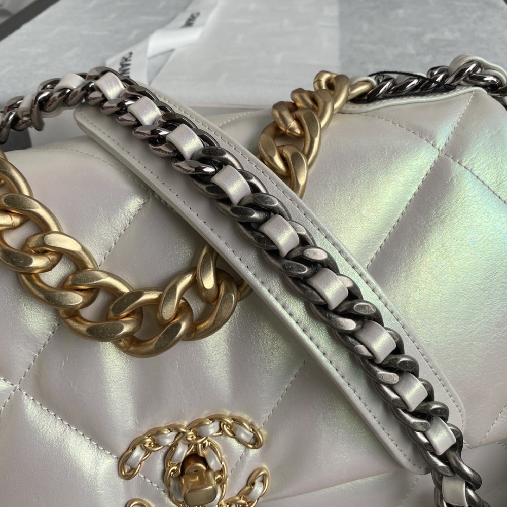 Chanel Double C Metal Chain Classic Shiny Silver Quilted Flap Bag Chanel Double C Metal Chain Classic Shiny Silver Quilted Flap Bag