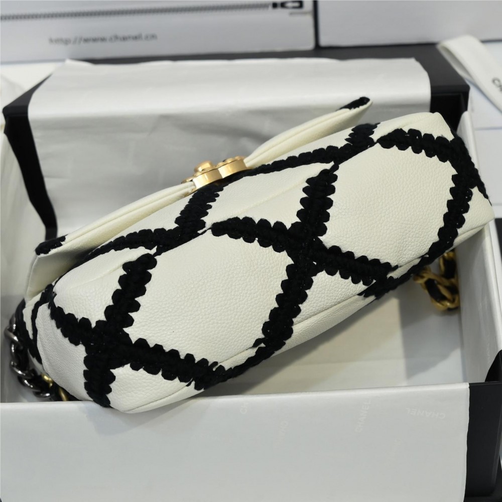 Chanel Double C Metal Chain Classic White and Black Contrast Quilted Flap Bag Chanel Double C Metal Chain Classic White and Black Contrast Quilted Flap Bag