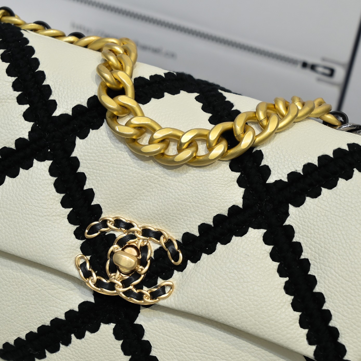 Chanel Double C Metal Chain Classic White and Black Contrast Quilted Flap Bag Chanel Double C Metal Chain Classic White and Black Contrast Quilted Flap Bag