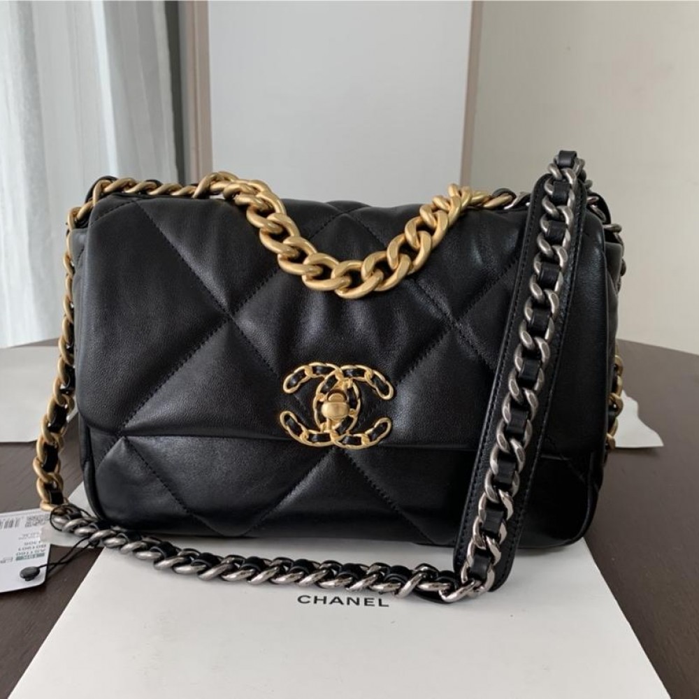 Chanel Double C Solid Metal Chain Classic Black Quilted Flap Bag Chanel Double C Solid Metal Chain Classic Black Quilted Flap Bag