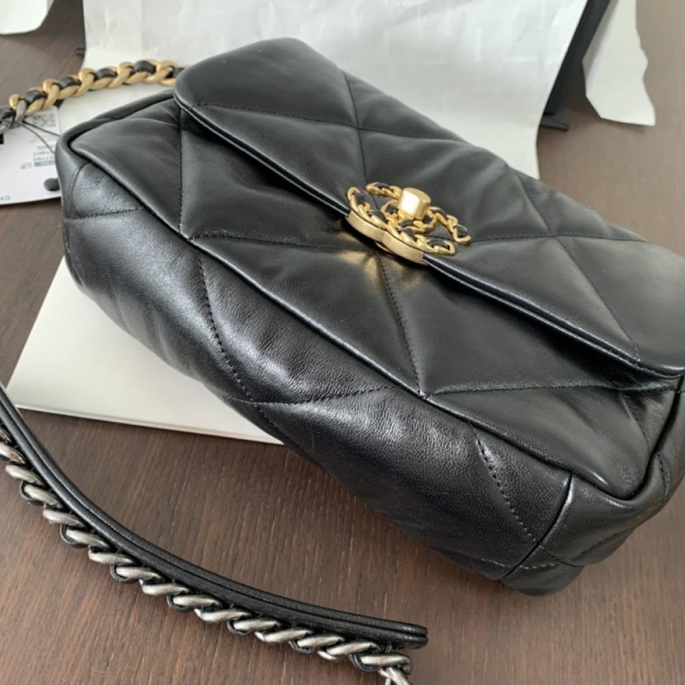 Chanel Double C Solid Metal Chain Classic Black Quilted Flap Bag Chanel Double C Solid Metal Chain Classic Black Quilted Flap Bag