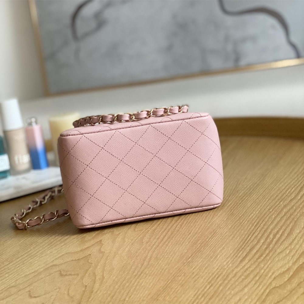 Chanel Classic Series Pink Caviar Textured Exquisite Diamond Pattern Double C Chain Bag