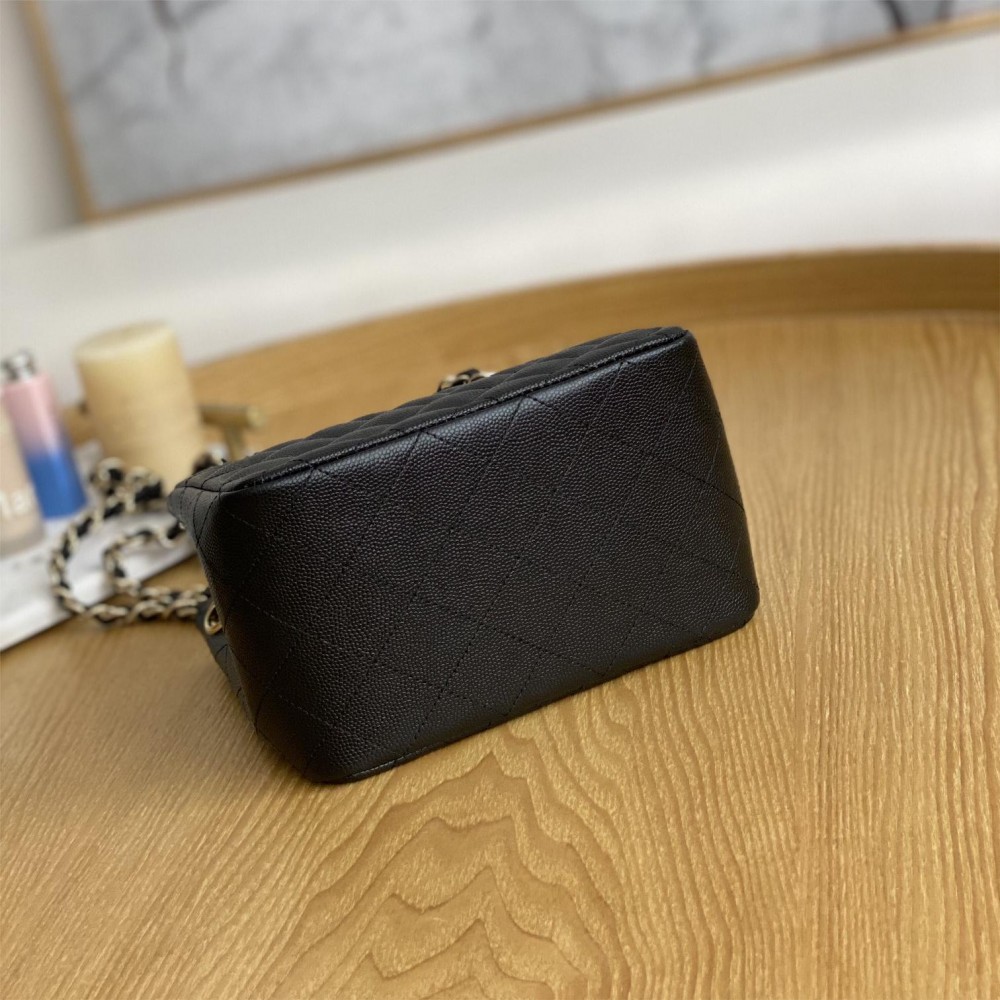 Chanel Classic Series Black Caviar Textured Exquisite Diamond Pattern Double C Chain Bag