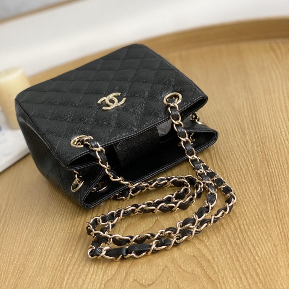 Chanel Classic Series Black Caviar Textured Exquisite Diamond Pattern Double C Chain Bag