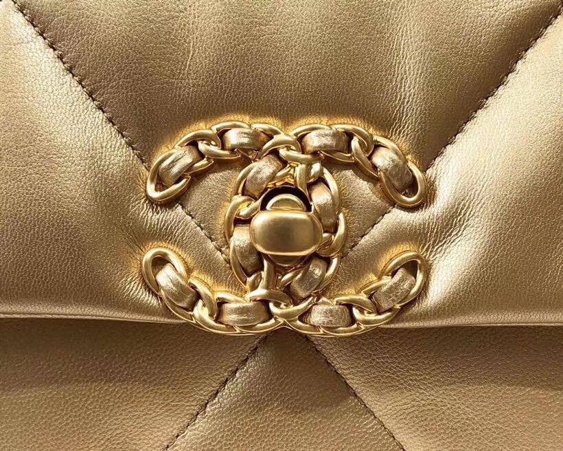 Chanel Classic Flap Classic Gold Diamond Embossed Hardware Chain Handbag Chanel Classic Flap Classic Gold Diamond Embossed Hardware Chain Handbag