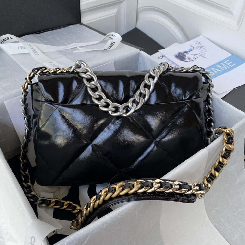 Chanel Classic Flap Classic Black Diamond Embossed Hardware Chain Handbag Chanel Classic Flap Classic Black Diamond Embossed Hardware Chain Handbag