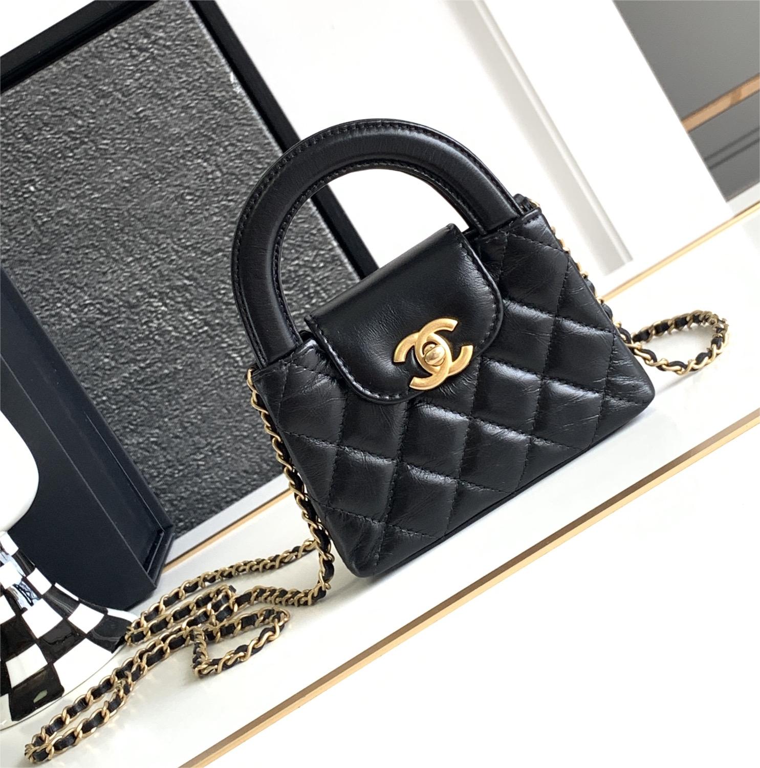 Chanel Diamond Pattern Exquisite Black Leather Diamond Pattern Double C Chain Bag Chanel Diamond Pattern Exquisite Black Leather Diamond Pattern Double C Chain Bag