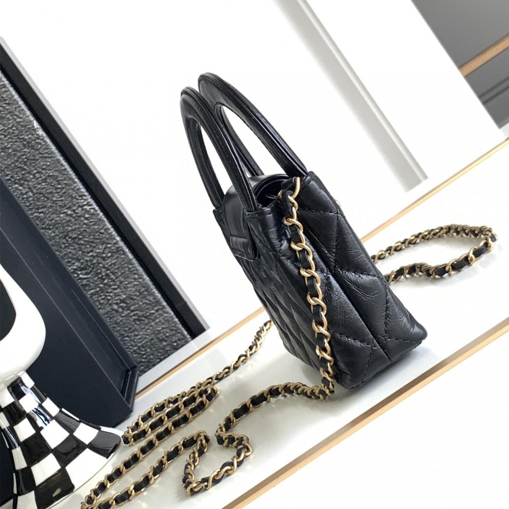 Chanel Diamond Pattern Exquisite Black Leather Diamond Pattern Double C Chain Bag Chanel Diamond Pattern Exquisite Black Leather Diamond Pattern Double C Chain Bag